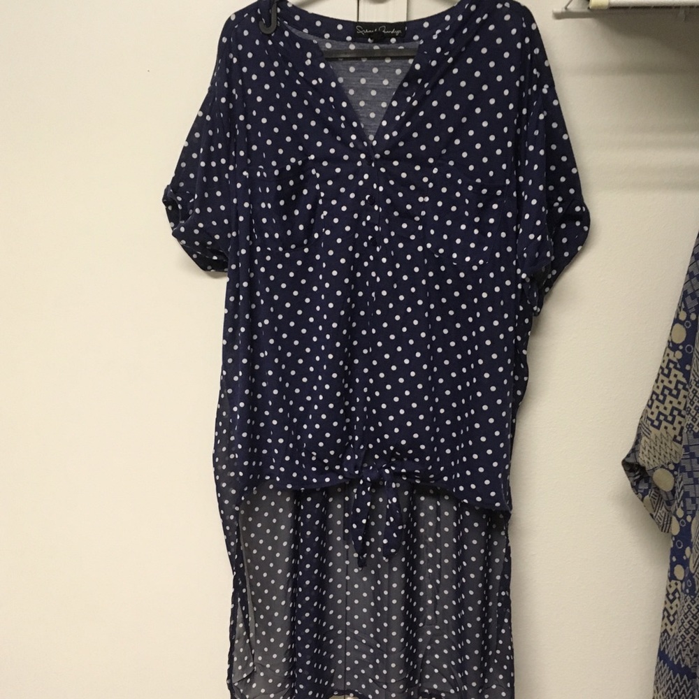 Polka dot high-low top